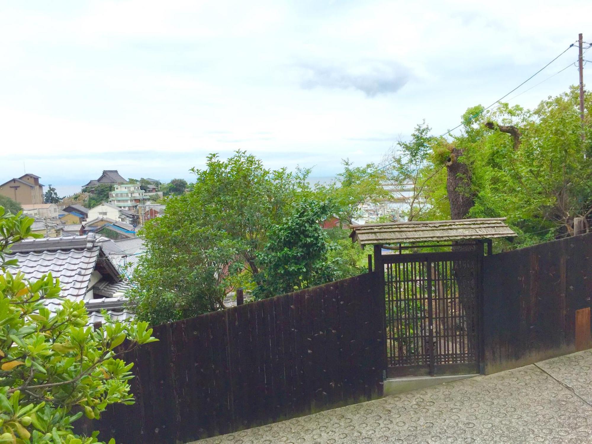 城跡石垣上の絶景古民家宿 鞆城茶屋庵 Tomo Zewnętrze zdjęcie