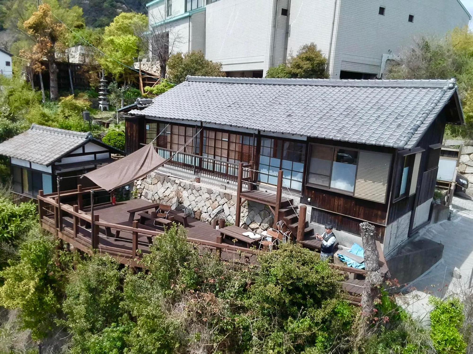 城跡石垣上の絶景古民家宿 鞆城茶屋庵 Tomo Zewnętrze zdjęcie