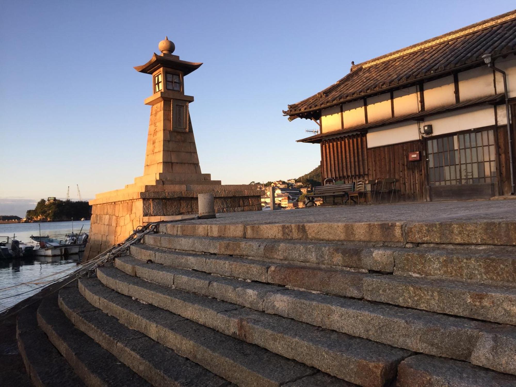 城跡石垣上の絶景古民家宿 鞆城茶屋庵 Tomo Zewnętrze zdjęcie